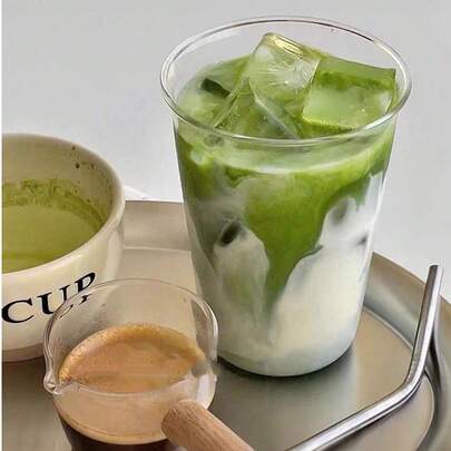 1 szt. Kreatywny kubek do mrożonej kawy, minimalistyczny kubek szklany, kubek do mleka z wysokiej jakości szkła borokrzemianowego, kubek do kawy, przezroczysty kubek do picia odporny na ciepło, kubek do latte, kubek do matchy, wielofunkcyjny kubek do napojów, całoroczny przyrząd do picia, prezent walentynkowy dla niego, prezent dla najlepszego przyjaciela, prezent dla nauczyciela, prezent spersonalizowany, akcesorium do kawiarni