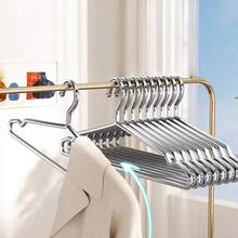 120 peças de cabide de metal para pendurar, adequado para decoração (incluindo decoração de festivais, decoração de quartos, decoração de casa, decoração de quarto). Pode pendurar calças, sapatos, jeans, botas e saias. É um presente ideal para o Halloween.