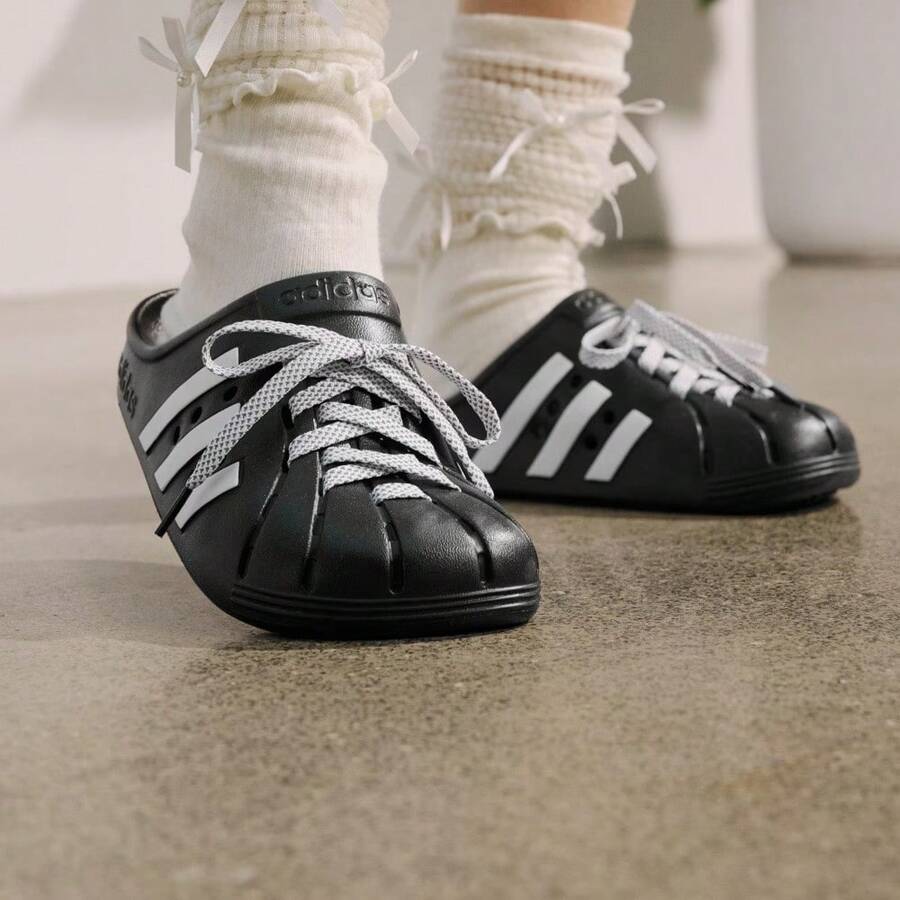 Adidas 男女通用运动凉鞋 - 黑與白 - 查看 1