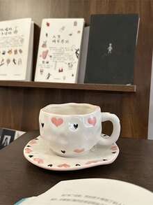 1 pezzo Set tazza e piattino in ceramica da 300ml/10.15oz, con motivo floreale vintage con tulipani, cuori, fiocchi e fragole, tazza da tè e tazza da caffè artigianale di alta qualità, adatta per uso domestico, ristorante, caffetteria - multifunzionale, isolata, lavabile in lavastoviglie, ideale per feste e regali