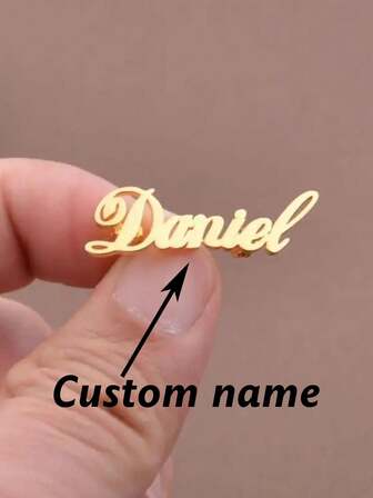 1pc Customized Name Brooch, Personalized ID Name Tag, Initial Letter Brooch, Interwoven Letter Lapel Pin, Name Collar Pin, Bridesmaid Gift, Birthday Christmas Gift Brooch (English Customization Only)