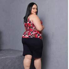 Blusa feminina plus size sem mangas com decote em V em malha com estampa