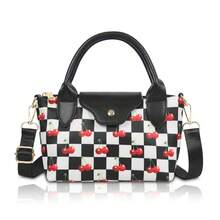 Czarno-biała torba w kratkę z regulowanym paskiem na ramię i nadrukiem wiśniowym – torba na ramię z wieloma kieszeniami, idealna do dojazdów do pracy, idealny prezent dla przyjaciół i rodziny