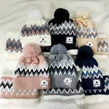 2pcs Women's Winter Hat And Scarf Set: Thickened And Fluffy Earmuffs Made Of Woolen Scarf, Suitable For Cold Weather, With Variety Of Colors To Choose From, Casual And Elegant Design. Made Of Soft And Durable Polyester Fiber Mixed Material, With A Hat And Scarf Design, Easy To Store Compactly. It Very Suitable For Daily Winter Wear, Commuting, Shopping And Family Outings To Provide Windproof, Cold-Proof And Warm Effects.