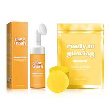 Limpiador facial iluminador de cúrcuma, que contiene agua de rosas, glicerina y extracto de raíz de cúrcuma. Elimina eficazmente la suciedad de la superficie de la piel y el aceite del interior de los poros, ayuda a reducir los poros y hace que la piel sea talla grande delicada. Es adecuado para la limpieza diaria de todo tipo de pieles y contiene 30 discos de algodón.