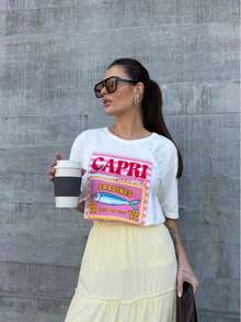 Camiseta Feminina Gola Redonda Estampa Verão CAPRI ITALY Blusa em Algodão Premium