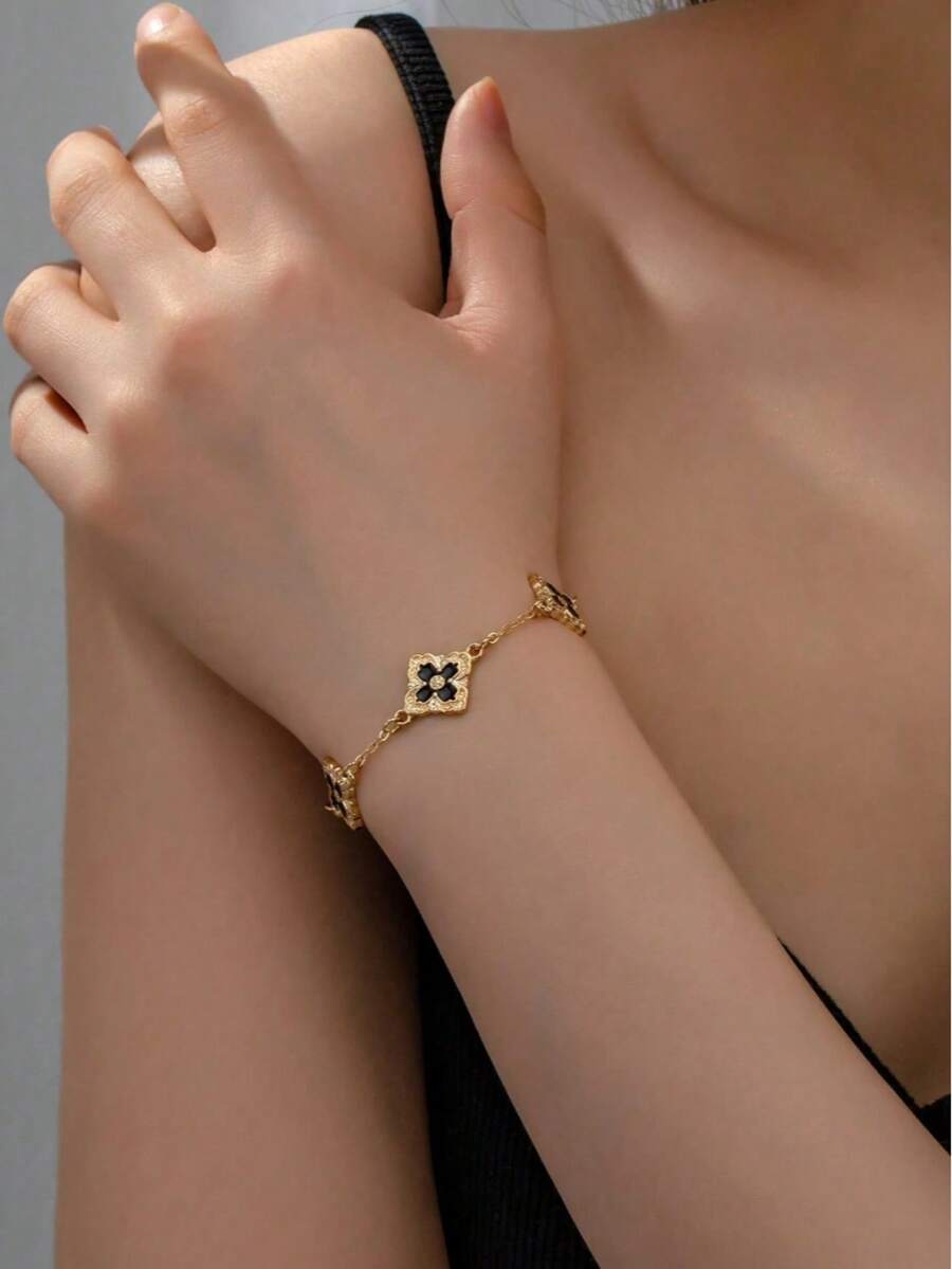 1 pièce Bracelet trèfle vintage élégant avec un design royal pour femmes - Trèfle à quatre feuilles incrusté de diamants - Voir 1