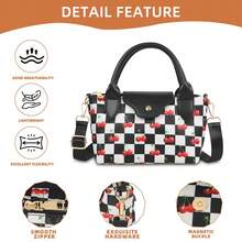 Czarno-biała torba w kratkę z regulowanym paskiem na ramię i nadrukiem wiśniowym – torba na ramię z wieloma kieszeniami, idealna do dojazdów do pracy, idealny prezent dla przyjaciół i rodziny