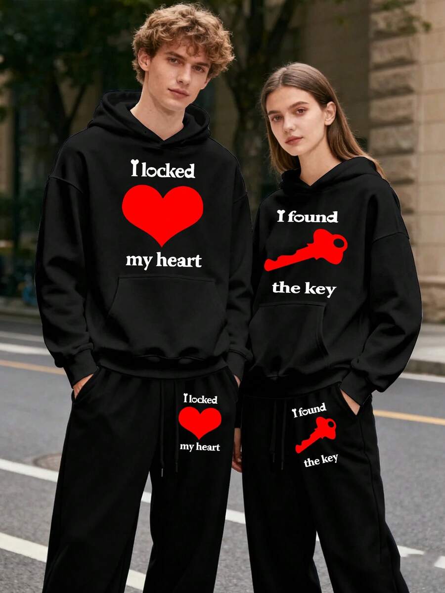 (2PC) Couple's Set Of Fashionable And Casual Printed Hoodies And Sweatpants For Both Men And Women, Autumn And Winter Men's Sportswear, Fashionable And Sportswear Printed, Suitable For Casual Outdoor Sports And Holiday Gift Giving.I LOCKED MY HEART/I FOUND THE KEY - Phụ nữ-Đen - Xem 1