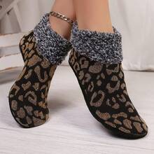 1 Pair Random New Floor Socks, Women's Winter Indoor Slippers Socks, Thermal Lined Thick Floor Socks For Warmth