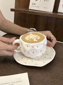 1 pezzo Set tazza e piattino in ceramica da 300ml/10.15oz, con motivo floreale vintage con tulipani, cuori, fiocchi e fragole, tazza da tè e tazza da caffè artigianale di alta qualità, adatta per uso domestico, ristorante, caffetteria - multifunzionale, isolata, lavabile in lavastoviglie, ideale per feste e regali