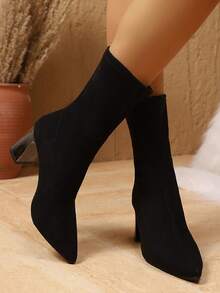 Botas de tobillo de moda vintage con punta puntiaguda y tacón grueso de ante para mujer, adecuadas para primavera, otoño e invierno