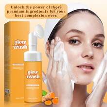 Limpiador facial iluminador de cúrcuma, que contiene agua de rosas, glicerina y extracto de raíz de cúrcuma. Elimina eficazmente la suciedad de la superficie de la piel y el aceite del interior de los poros, ayuda a reducir los poros y hace que la piel sea talla grande delicada. Es adecuado para la limpieza diaria de todo tipo de pieles y contiene 30 discos de algodón.