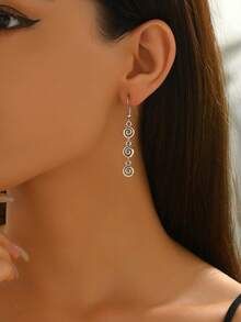 1 Pair Retro Distressed Versatile Creative Geometric Spiral Swirl Dangle Earrings, Suitable For Women's Daily, Vacation, And Outfit Matching (The Black Part Is A Distressed Effect, And The Slight Reddish Tone Is From The Electroplating, Which Is Unavoidable)