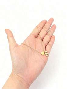 1pc Stainless Steel 18K Gold Plated Letter "Elegance" Heart Pendant Necklace, Minimalist 26 English Alphabet Necklace, Mom Gift Suitable For Date, Party, Gathering, Perfect Gift For Holiday - Gold - View 2