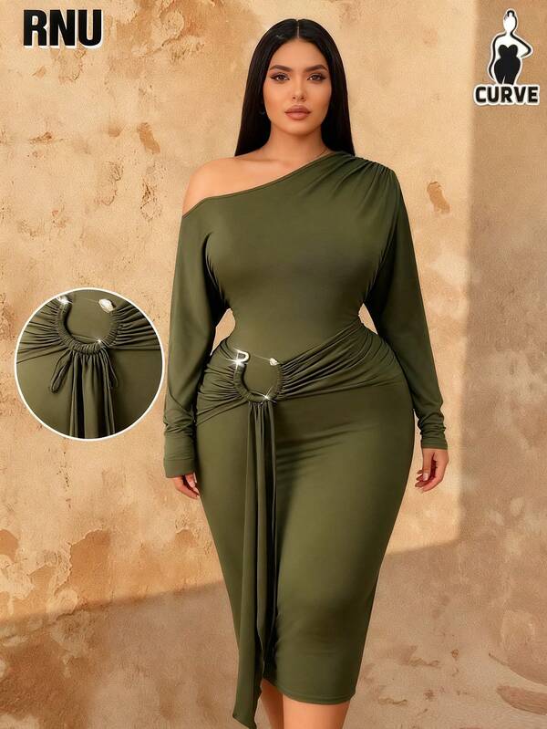 Vestido casual de manga larga de tela elástica de unicolor con diseño de hombro oblicuo, cintura ceñida, decoración de hebilla metálica y plisado para mujeres de talla grande, apto para fiestas, festivales de música, Navidad, Halloween