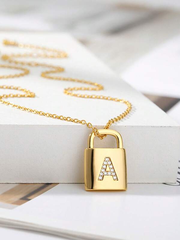 1 Fashionable And Versatile Letter Detail Lock Shaped Pendant Necklace, Suitable For Women's Daily Decoration