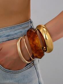 4 Pcs Oversized Chunky Resin Cuff Bangles Set, Minimalist Stackable Golden Color Metal Wheels Bracelets Set, Women Fashionable Jewelry Set For Daily Wear, Dating, Party