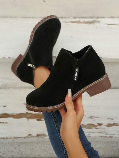 Plus Size Women's Short Boots, Fashion Versatile Side Zipper Ankle Boots, Suede Finish, Suitable For Spring And Autumn