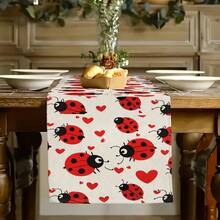 1 pièce Chemin de table coccinelle en forme de cœur, en fibre de polyester, tissé à la machine, convient pour les rassemblements familiaux intérieurs et extérieurs, un style universel pour de multiples occasions, et idéal pour la décoration de table dans les cuisines et les salles à manger.