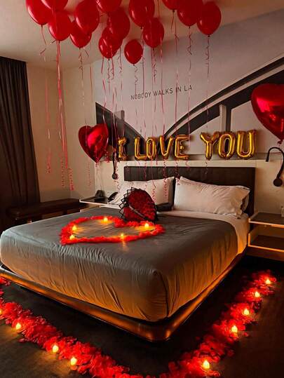 16-Inch Gold Letter "I LOVE YOU" Balloon Set, 32-Inch Red Heart Foil Balloon And Red Latex Balloons With Fake Rose Petals, Suitable For Birthday Party, Valentine's Day, Proposal, Wedding, Birthday Gift, Anniversary, Room Birthday Decoration, Background Decor