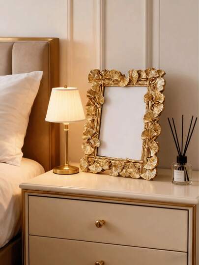 1 European Retro Golden Ginkgo Leaf Lace Decorative Photo Frame, Horizontal And Vertical, With A Random Inner Paper, For Photo Display Home Decoration