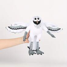 森林中的 99 个夜晚白色猫头鹰毛绒玩具 - 可爱又诡异的恐怖游戏收藏品，毛茸茸的可爱毛绒动物，有着富有表现力的眼睛和可摆动的翅膀，柔软的面料毛茸茸的身体，适合万圣节装饰，游戏室配件和游戏玩家的礼物，白色猫头鹰，黑色的喙和脚，细致的羽毛纹理，张开翅膀的坐姿，非常适合森林主题装饰，万圣节毛绒玩具，万圣节装饰品 - 彩色 - 查看 3