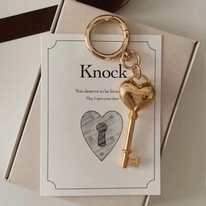 Chaveiro com cadeado de amor dourado e prateado - Pingente de coração fofo com "Amor" gravado, liga de zinco durável, perfeito para bolsas e acessórios, perfeito para casais, acessórios para bolsas | Design divertido | Liga de zinco durável, chaveiro, pingente para bolsa, chaveiro para bolsa/feminino, acessórios para bolsas