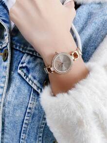 Coach Reloj analógico de cuarzo Park con correa de acero inoxidable en oro rosa para mujer, con detalles de cristal en tono rosa, 26 mm