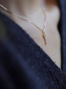 1 pieza Collar con colgante de llave de estilo vintage de plata de ley 925, diseño minimalista elegante, emparejado con cadena de tono dorado, accesorio versátil adecuado para uso diario y fiestas, joyería exquisita de alta gama