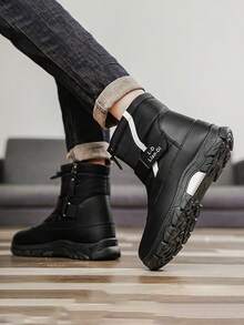 Botas altas para hombres, nuevas botas casuales de media pantorrilla con suela de goma y forro de felpa negra para otoño y primavera, zapatos de moda para hombres que combinan con vaqueros