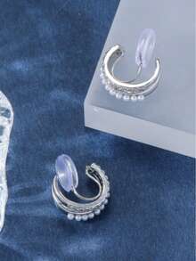 2 Peças Brincos Femininos com Design em Forma de C, Incrustados com Zircônia Cúbica e Pérola Falsa, Estilo Delicado e Elegante, Pertencente à Categoria de Luxo Leve, Pode Adicionar uma Atmosfera Suave e Refinada ao Seu Visual.