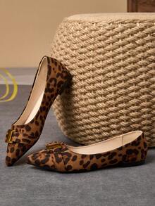 WHDXY Giày bệt mũi nhọn nữ, giày lười đế mềm, gót thấp, thoải mái, giày lười họa tiết xích, da mềm không gây mỏi, phù hợp với váy, đi làm, mặc công sở - màu nâu - Xem 7