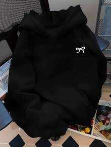 Mujer003 Sudadera de mujer invierno sudadera de manga larga cómoda suave Sudadera negra con distintivo elegante de una arcoíris en el pecho, perfecta para combinaciones modernas - Negro - Ver 1