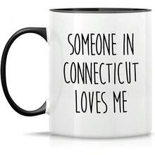 Retreez Funny Mug Long Distance Relationship - Someone In Loves Me Mug - 11 Oz Ceramic Coffee Or Tea Cup - Birthday, Missing You, Valentine's Day Boyfriend Or Girlfriend - 白色馬克杯,黑色手柄和內壁 - 查看 4