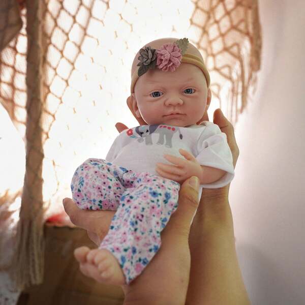 Adorable 12 Inch 30 Cm Realistic Soft Silicone Full Body Reborn Doll Girls, Can Stretchable ,Bathable & Dress, Perfer As Children's Birthday, Christmas, Halloween Gifts And Collections For Kids 3+