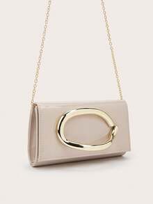 这款迷人的大容量漆皮手拿包，配有闪亮的链条肩带和时尚的翻盖设计，既是一款奢华的纯色婚礼派对手提包，也可作为女士链条单肩/斜挎包使用。适合少女、大学生、年轻职业女性和上班族女性。是派对、婚礼、晚宴和正式场合的完美之选。可与女士晚礼服、派对配饰、亮片连衣裙、闪亮连衣裙和优雅连衣裙完美搭配。 - 杏色 - 查看 4