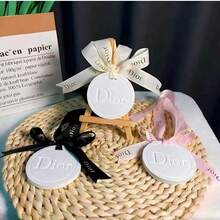 Aromathérapie, comprimés et sachets d'aromathérapie. Pendentifs décoratifs. Parfums longue durée, pendentifs décoratifs, pendentifs parfumés longue durée pour vêtements, armoires et chambres. Convient pour : voitures, cuisines, salons, chambres, armoires, meubles à chaussures, salons, rentrée scolaire, salles de bains, cadeaux, Halloween, fêtes des Mères, fêtes des Pères, mariages, objets de décoration, festivals, anniversaire