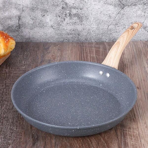 1 Wooden Handle Non Stick Pan, Flat Bottomed Pan, Household Kitchen Stir Fry Utensil, Dishwasher Washable, Insulated Handle Design, Kitchen Pot Cover, PFOA And PFAS , Suitable For Induction Cookers, Perfect For Pancakes, Eggs And Steaks | Cooking Utensils Compatible With Induction Cookers