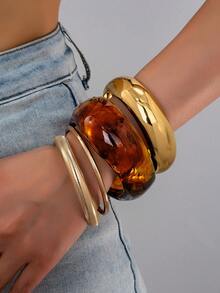 4 Pcs Oversized Chunky Resin Cuff Bangles Set, Minimalist Stackable Golden Color Metal Wheels Bracelets Set, Women Fashionable Jewelry Set For Daily Wear, Dating, Party