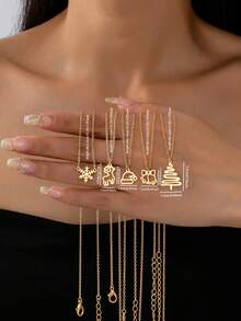 1 Pc Minimalist Christmas Tree Snowflake Pendant Necklace For Women, 2025 Winter Themed Xmas Reindeer Jingle Bells Charm Necklaces, Holiday Festive Jewelry Gift For Her