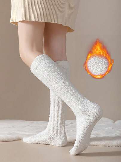 1 par de calcetines blancos hasta la rodilla, calcetines largos y térmicos de felpa esponjosa, calcetines para dormir de otoño e invierno, calcetines versátiles y de felpa de coral cómodos por debajo de la rodilla, adecuados para uso diario, dormir, interior y exterior