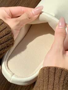 1 par de zapatillas de casa casuales antideslizantes y silenciosas de PU, adecuadas para otoño/invierno
