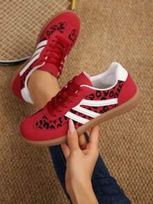 Women's Casual Sneakers, Retro Flat Belt Buckle Design, Low-Top Lace-Up Trainers, Suitable For Daily Wear, All Seasons - Red - View 5