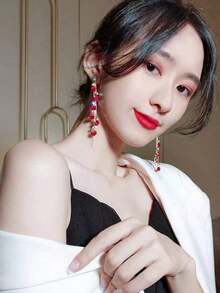 Red Rose Korean Style Elegant Petal Tassel Dangle Earrings For Women, Lightweight Slimming Face Jewelry With Silver Needle Studs, Perfect Valentine's Day And Mother's Day Gift For Mom - Red - View 3