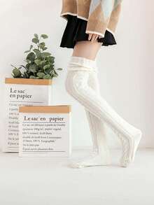 1 pieza Calcetines por encima de la rodilla de unicolor para otoño e invierno, gruesos y cálidos, súper cómodos, con diseño de felpa, calcetines con un fuerte envolvente, adecuados para salidas diarias y ocio en el hogar. Regalos para padres y otros familiares y amigos en Halloween.