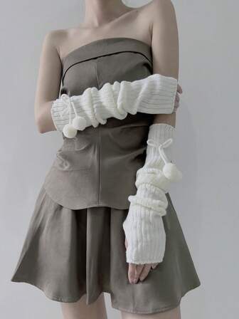 1 par söta enfärgade stickade armvärmare med fluga och fluffig pom-pom-dekor, fingerlösa handskar för studenter, lämpliga för vardagsbruk, inomhus, utomhus, dejter och andra tillfällen