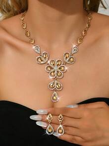 3pcs/Set Hollow Flower Rhinestone Jewelry Set For Women, Including Necklaces, Earrings, And Bracelets, Suitable For Daily Wear, Engagement, Wedding, Party, And Banquet Occasions. It Is A Great Choice For Holiday Gifts.