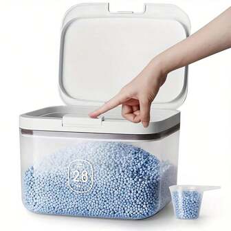 洗衣液分配器，带一键盖，方便洗衣房整理。透明PET洗衣粉容器，带量杯。洗衣胶囊容器有2.8升、4.5升和5.5升三种规格。浴室配件，房间装饰