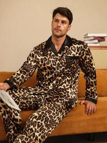 男士长袖上衣长裤睡衣套装，缎面纽扣睡袍和豹纹家居服两件套，冬季服装 - 黃色 - 查看 2